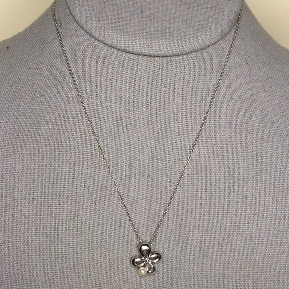 TASAKI Four Leaf Clover Pendant Necklace with Akoya Pearl in Sterling Silver 16"